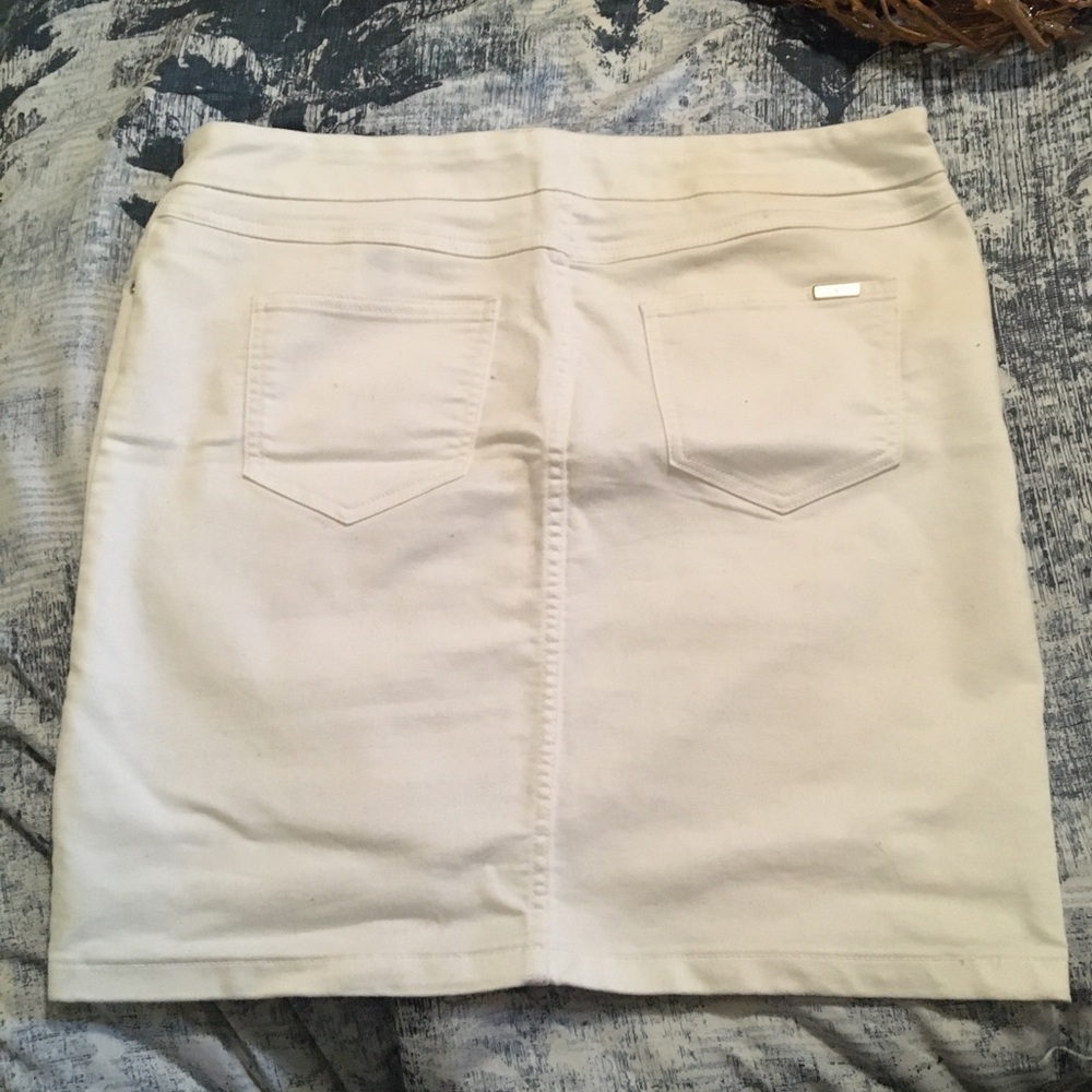 Classic White Denim Skirt NEW - Picture 5 of 5